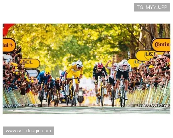 范德普尔环法早期赛段强势夺冠展现出色竞技状态与冲击力