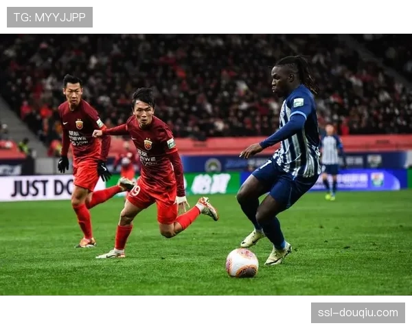 海港失奥斯卡后惯性领跑，阵容深度保障连胜