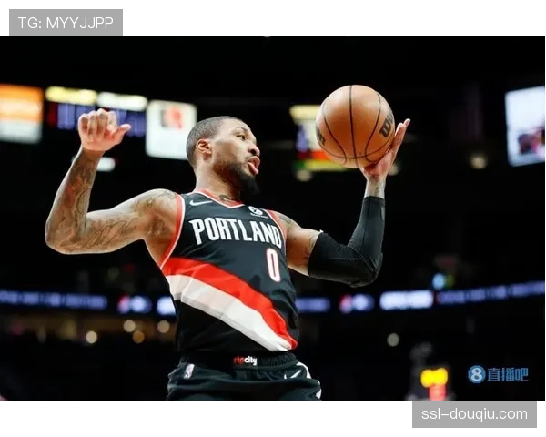 “努尔基奇三双策应爵士进攻，森萨博三分难阻热火火力”