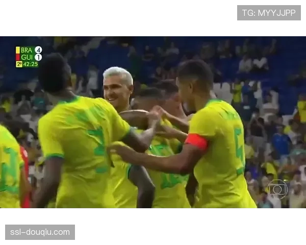 维尼修斯边路突破造点球，个人能力弥补战术配合不足